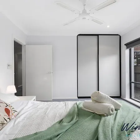 Ocean Views And Vineyards By Wine Coast Holiday Rentals Seaford Exterior photo