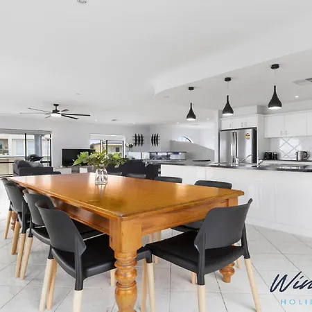 Ocean Views And Vineyards By Wine Coast Holiday Rentals Seaford Exterior photo