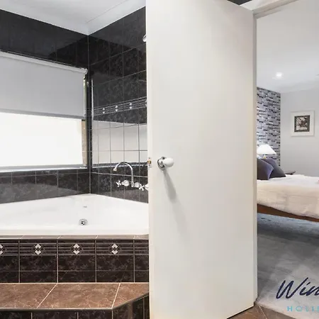 Ocean Views And Vineyards By Wine Coast Holiday Rentals Seaford Exterior photo