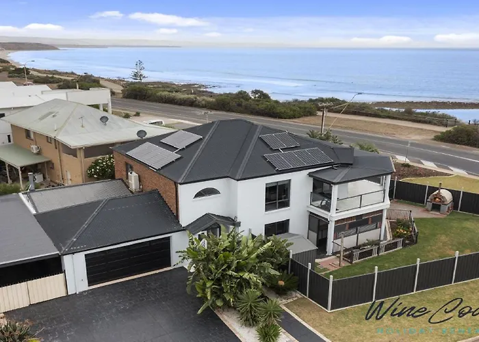 Ocean Views And Vineyards By Wine Coast Holiday Rentals