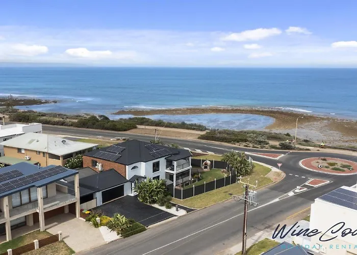 Ocean Views And Vineyards By Wine Coast Holiday Rentals