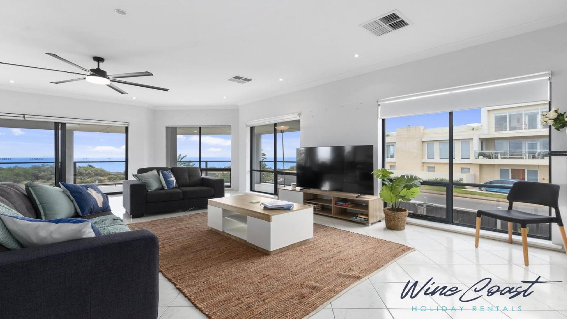 Ocean Views And Vineyards By Wine Coast Holiday home